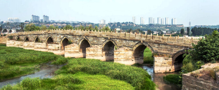 Experience the Beauty of Weinan Yuxiu Bridge: Your Ultimate Travel Guide to Shaanxi