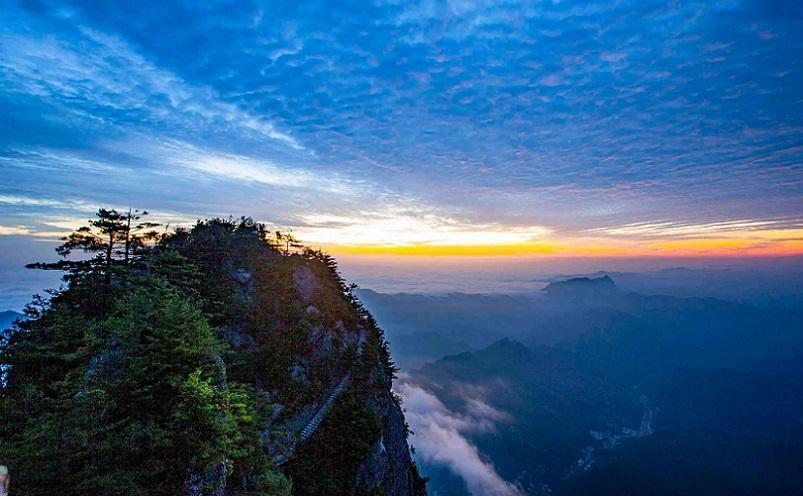 A scenic view of Weinan Ziyun Guan Sanqing Hall