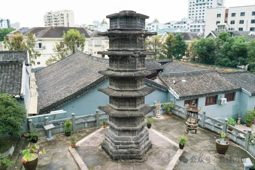 A scenic view of Wenzhou Guanyinsi Shita