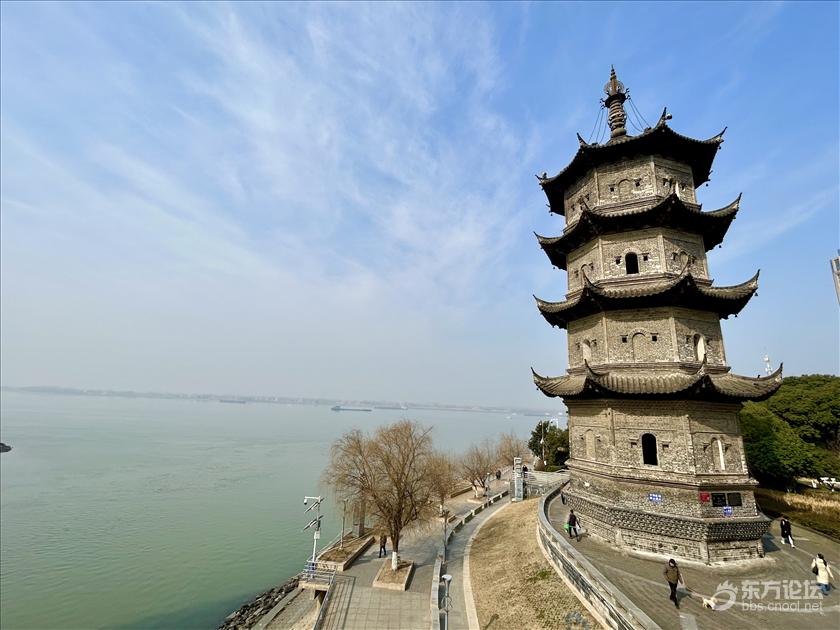 A scenic view of Wuhu Guangjisi Ta