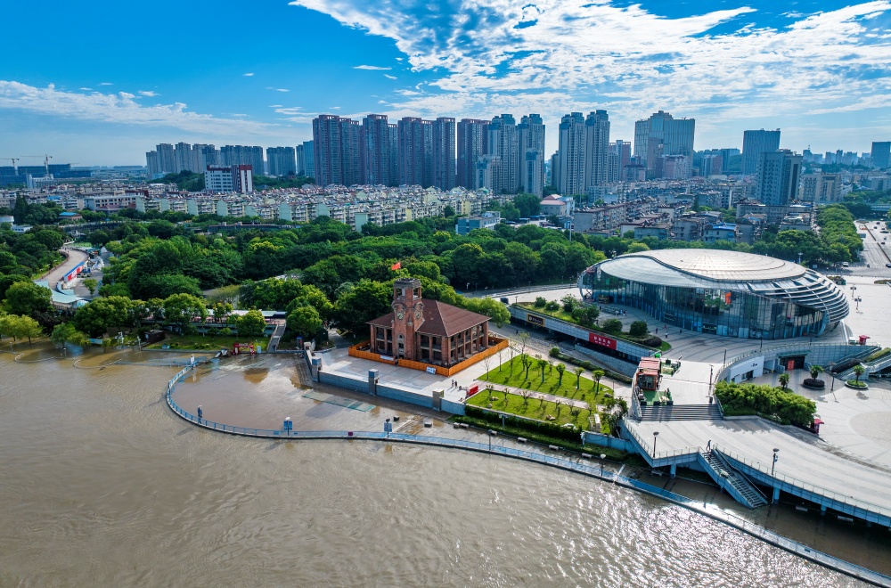 A scenic view of Wuhu Laowuhu Haiguan Jiuzhi