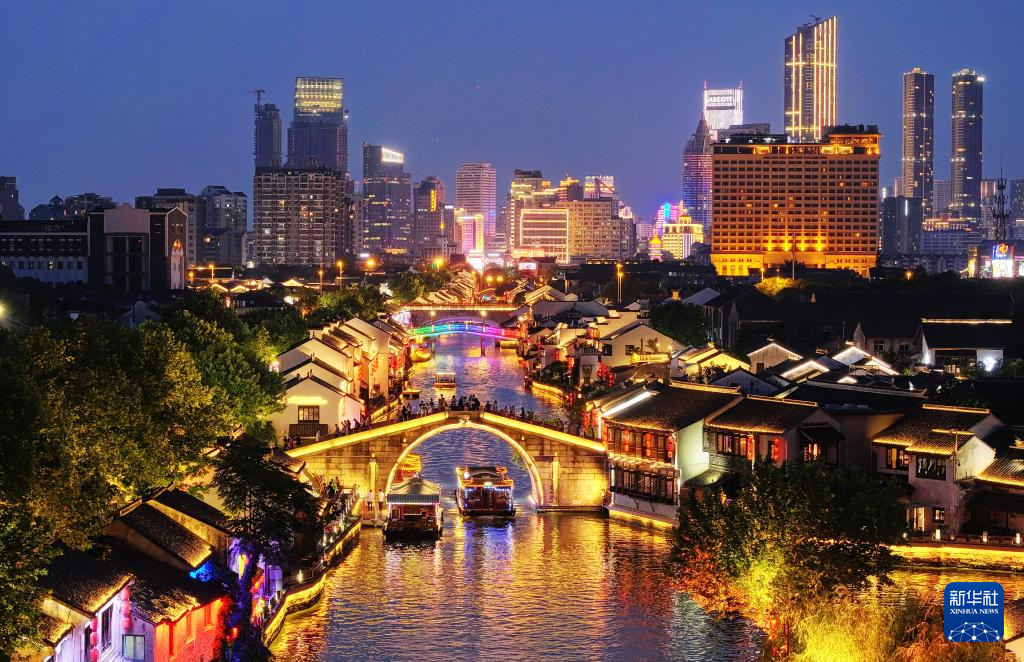 A scenic view of Wuxi Dayunhe Subitems