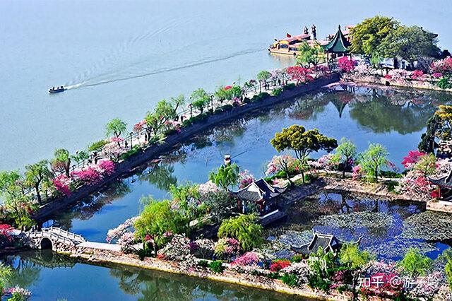 A scenic view of Wuxi Shiyuan