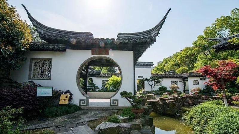 A scenic view of Wuxi Xuefucheng Guju Jianzhuqun