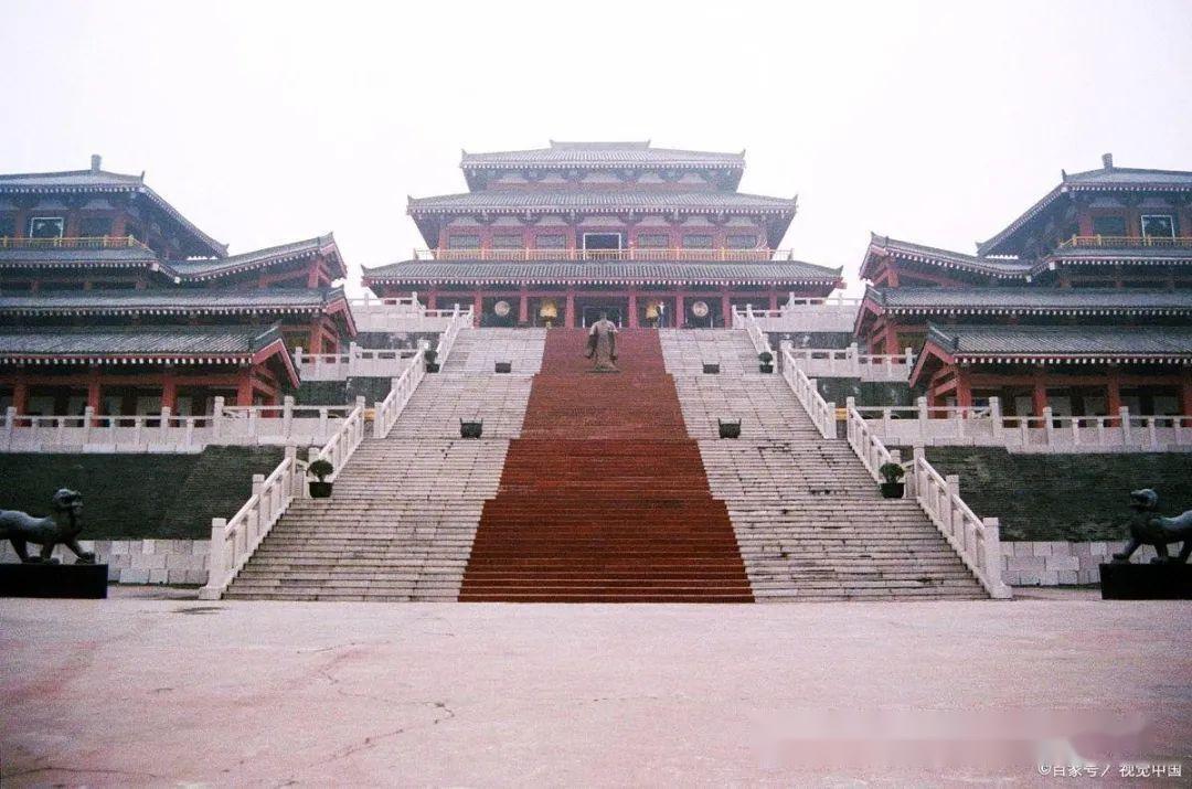 A scenic view of Xian Epang Palace Site