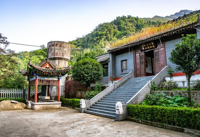 A scenic view of Xian Huxian Huayang Temple Dongyue Xiandian
