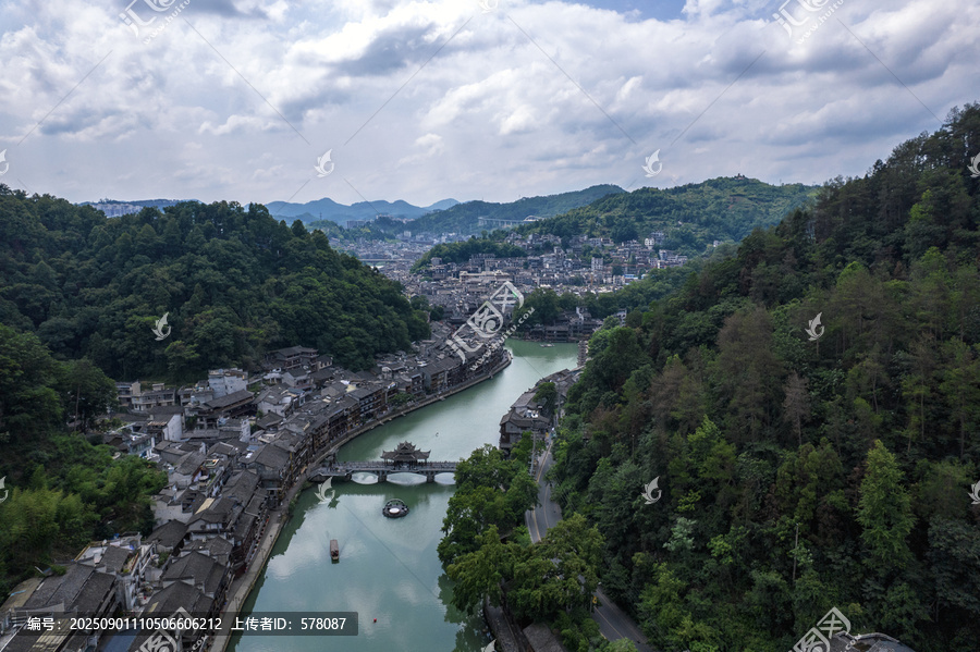 A scenic view of Xiangxi Fenghuang Guchengbao