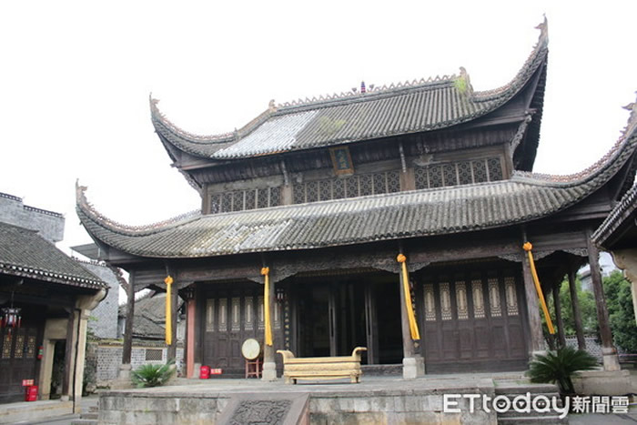 Discover the Cultural Riches of Xiangxi Qianzhou Wenmiao: A Traveler’s Guide