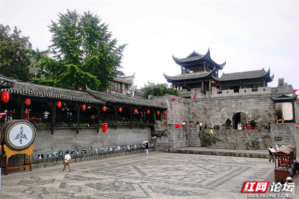 A scenic view of Xiangxi Qianzhou Wenmiao