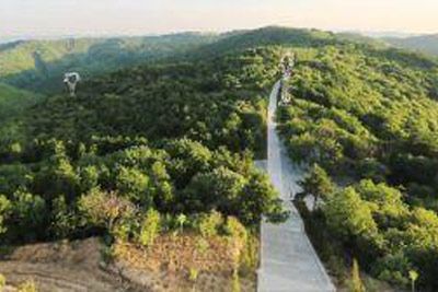 A scenic view of Xianyang Qin Zhidao Straight Road Site