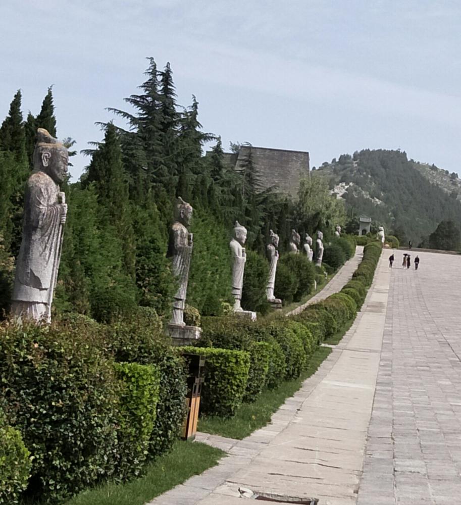 A scenic view of Xianyang Tailing Mausoleum