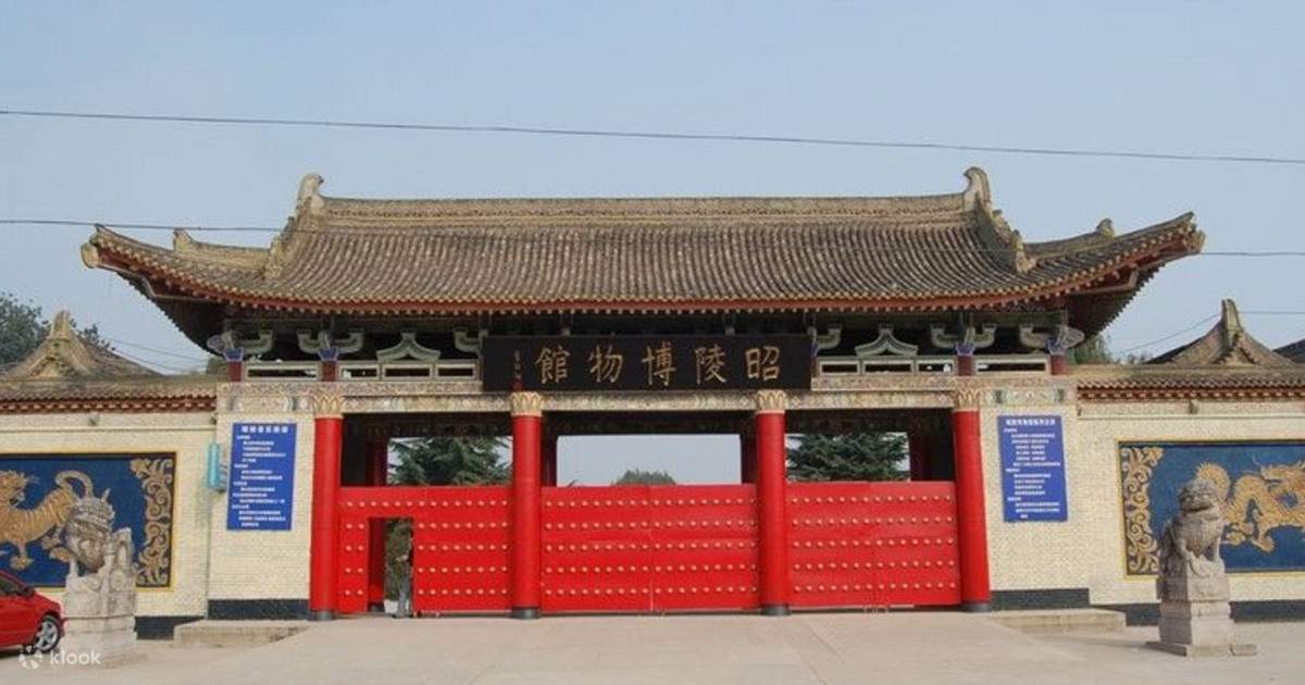 A scenic view of Xianyang Zhaoling Mausoleum