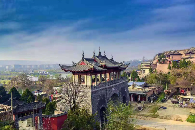A scenic view of Xianyang Zhengjiapo Site