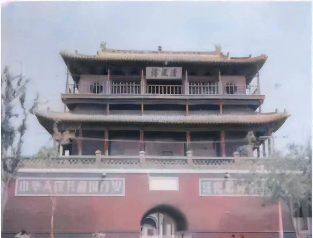 A scenic view of Xingtai Qingfeng Tower