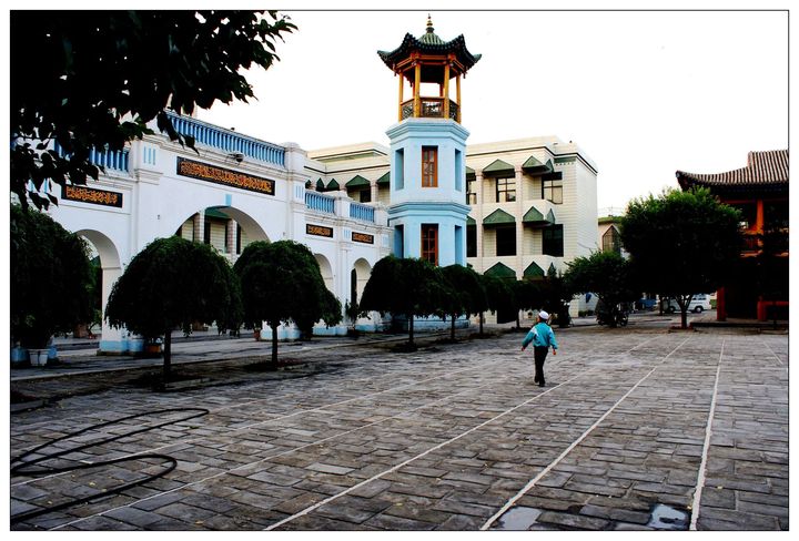 A scenic view of Xining Dongguan Qingzhendasi