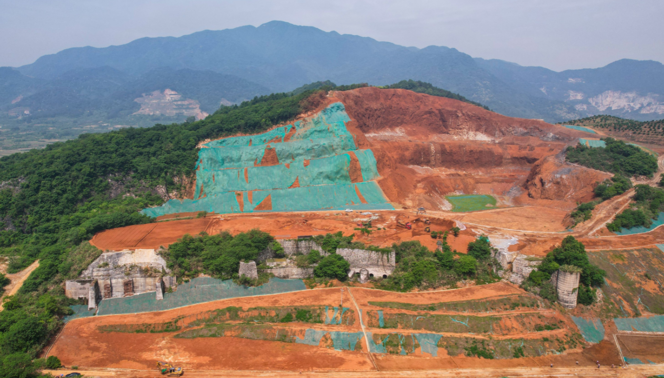 A scenic view of Xinyu Shinianshan Yizhi