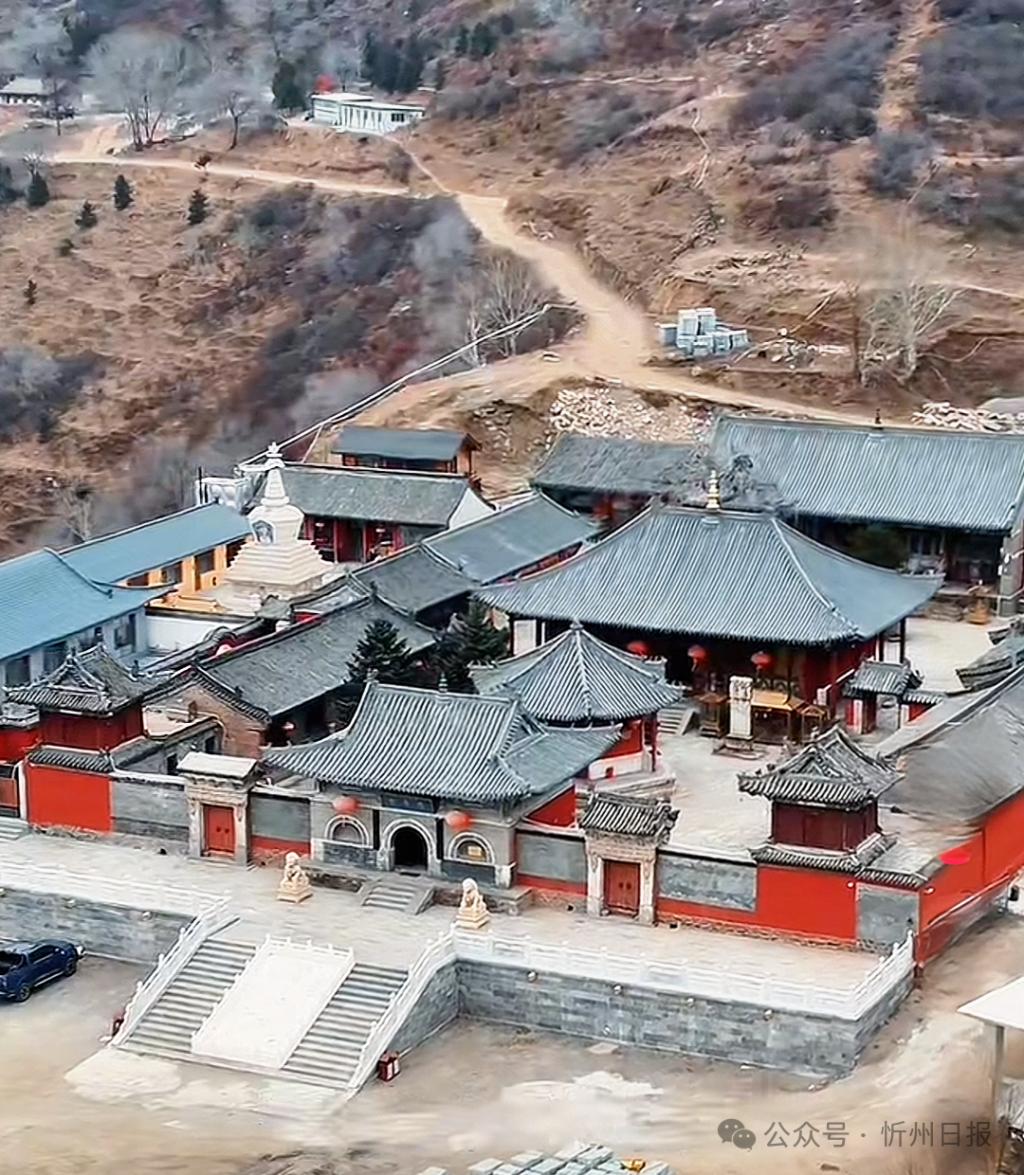 A scenic view of Xinzhou Gongzhu Temple