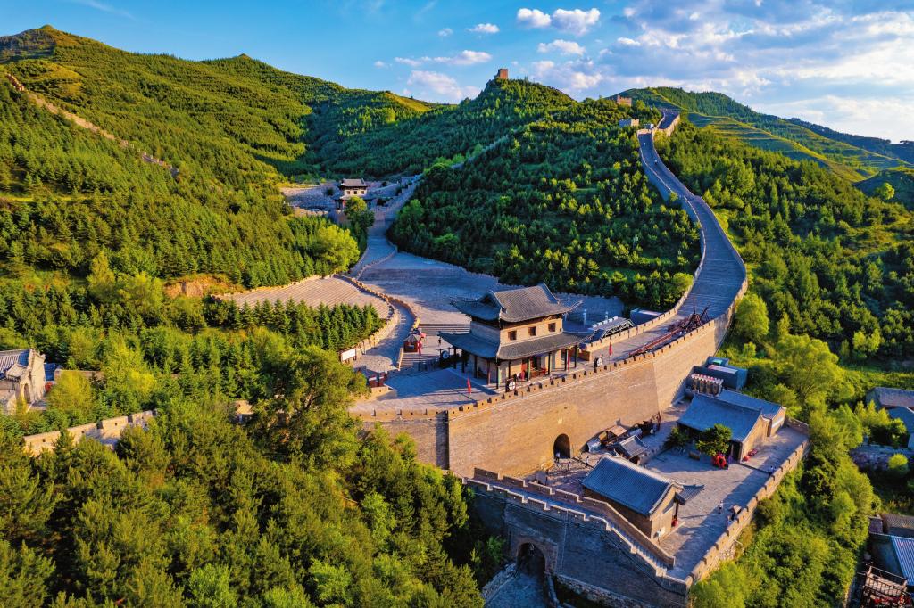 A scenic view of Xinzhou Great Wall Yanmenguan