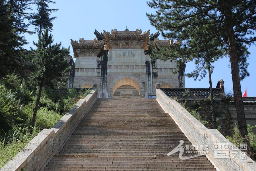A scenic view of Xinzhou Wutaishan Nanshan Temple
