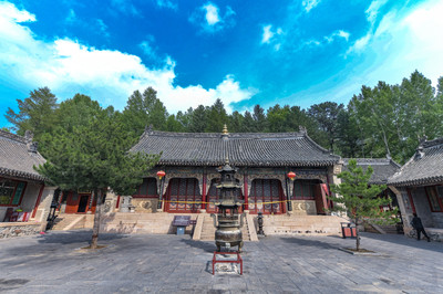 A scenic view of Xinzhou Wutaishan Nanshan Temple