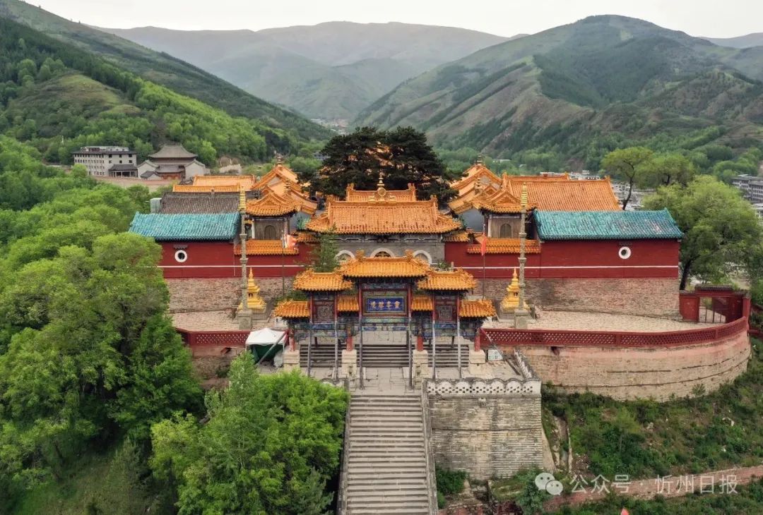 A scenic view of Xinzhou Wutaishan Zunsheng Temple