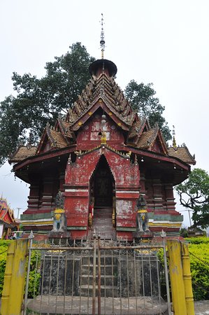 A scenic view of Xishuangbanna Jingzhen Bajiaoting