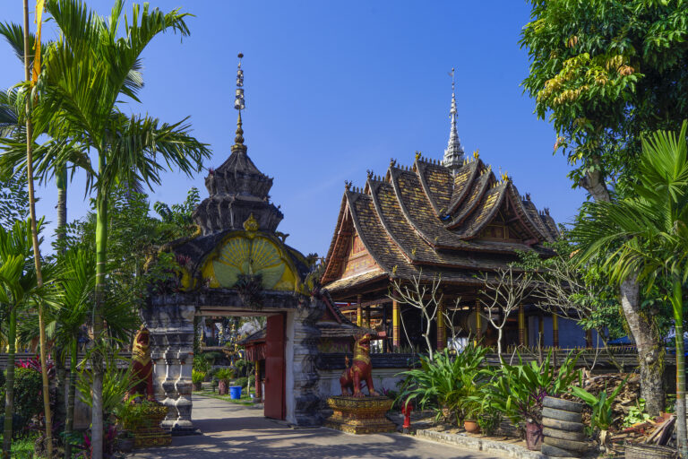 Discovering Xishuangbanna: A Journey to Manchunman Fosi’s Serene Beauty