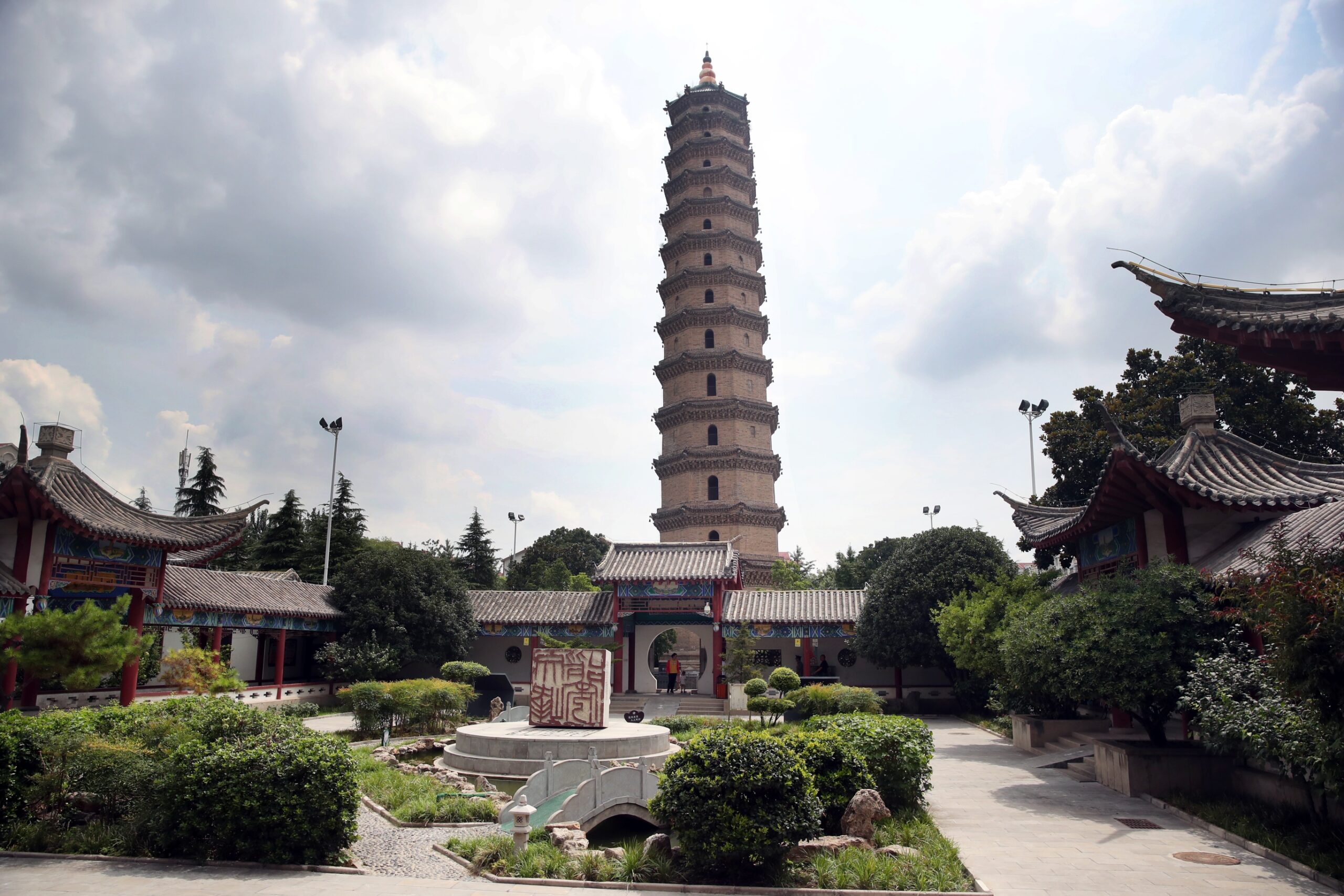 A scenic view of Xuchang Wenfengta