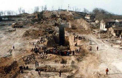 A scenic view of Xuzhou Hanchuwang Muqun