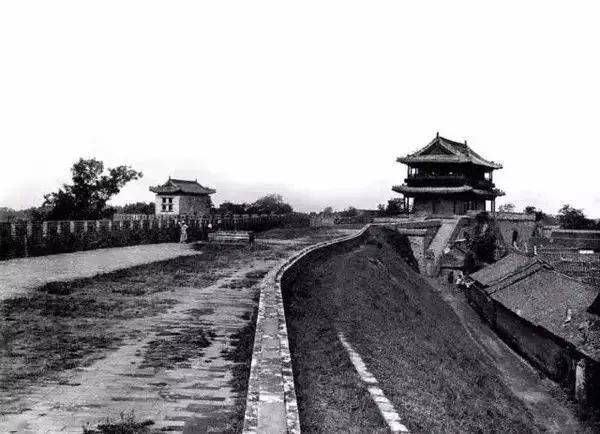 A scenic view of Yaan Kaishansi Zhengdian