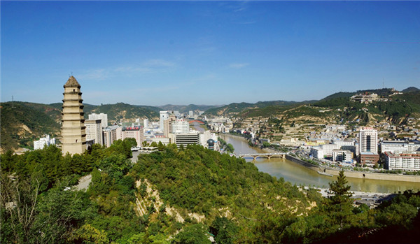 A scenic view of Yanan Baishan Temple Pagoda
