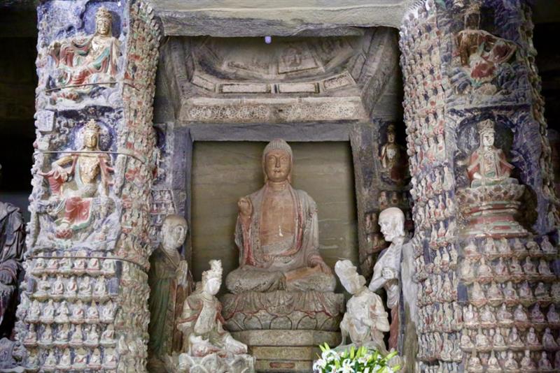 A scenic view of Yanan Chengtai Grottoes