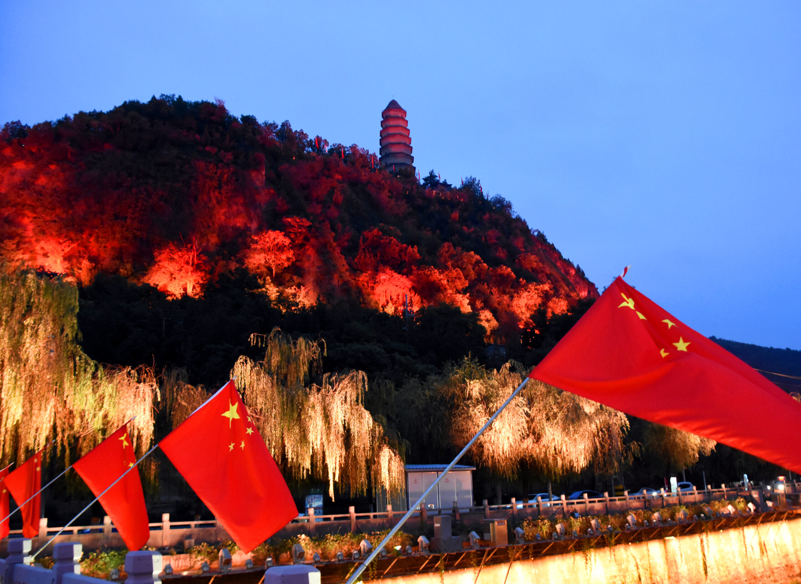 A scenic view of Yanan Wanfeng Pagoda