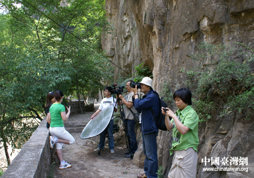 A scenic view of Yangquan Guanshan Shu Yuan