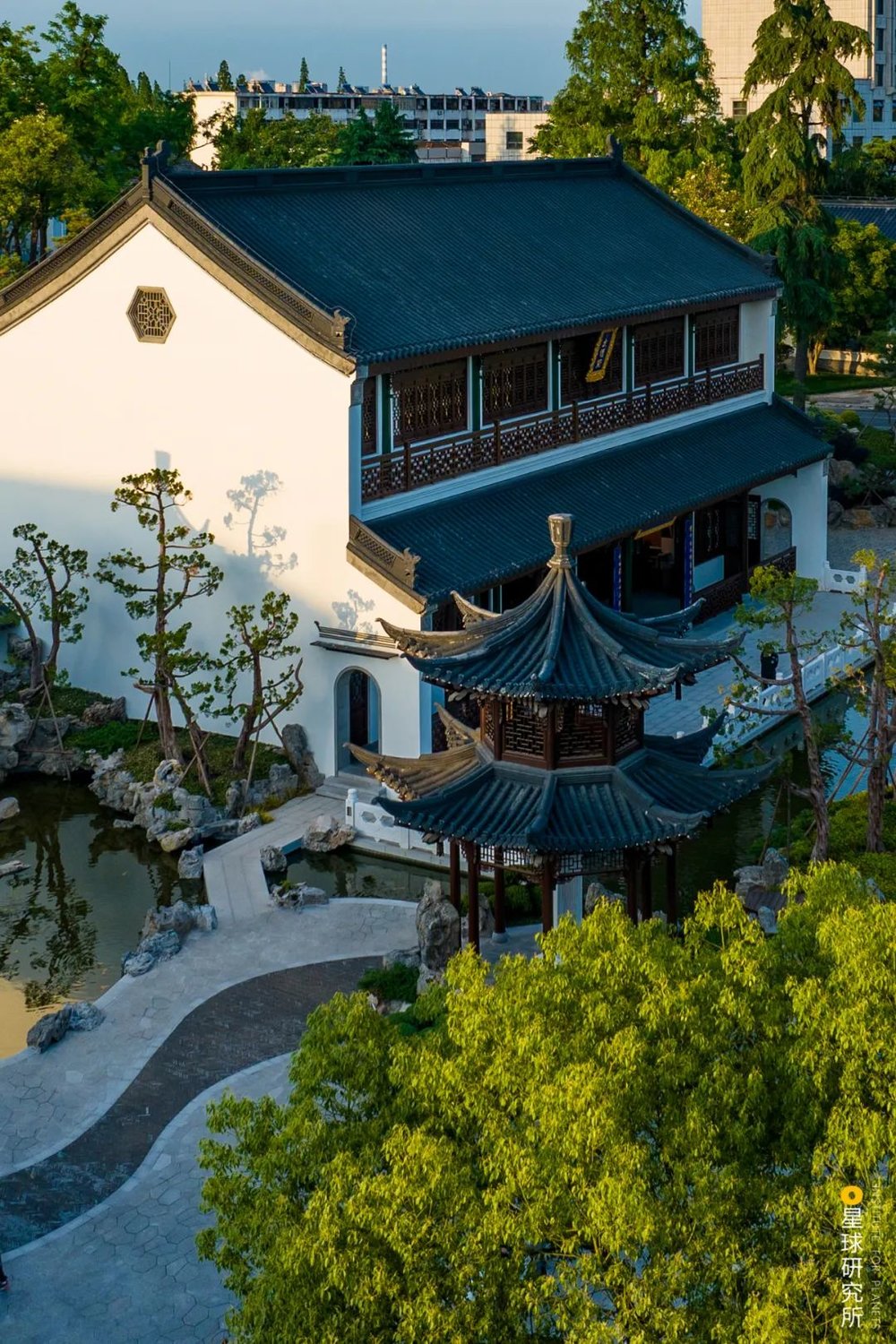 A scenic view of Yangzhou Cheng Yizhi