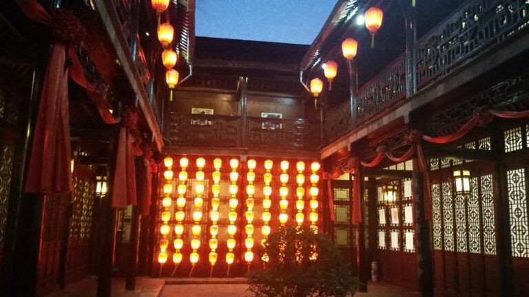 Experience Authentic Jiangsu at Yangzhou Lushi Yanshang Zhuzhai: Your Ultimate Travel Guide