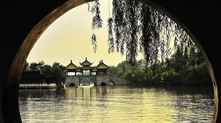 A scenic view of Yangzhou Wangshi Xiaoyuan