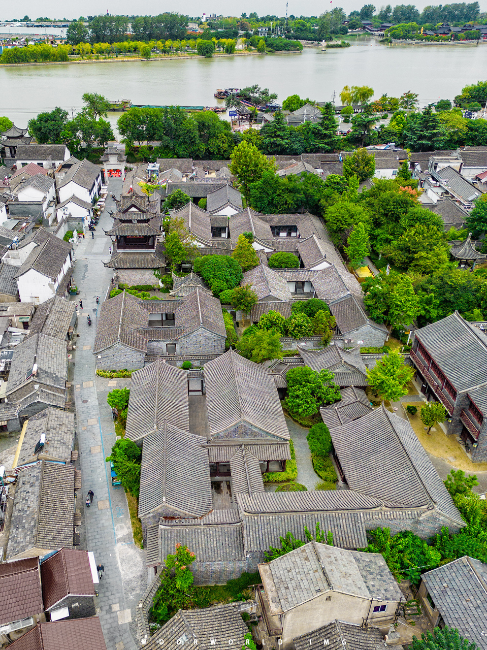 A scenic view of Yangzhou Yuchengyi