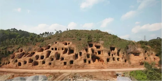 Discover the Hidden Beauty of Yibin Qigedong Yamuqun: A Traveler’s Guide to Sichuan’s Secret Gem