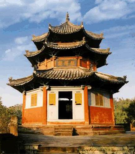 A scenic view of Yibin Xuanluodian