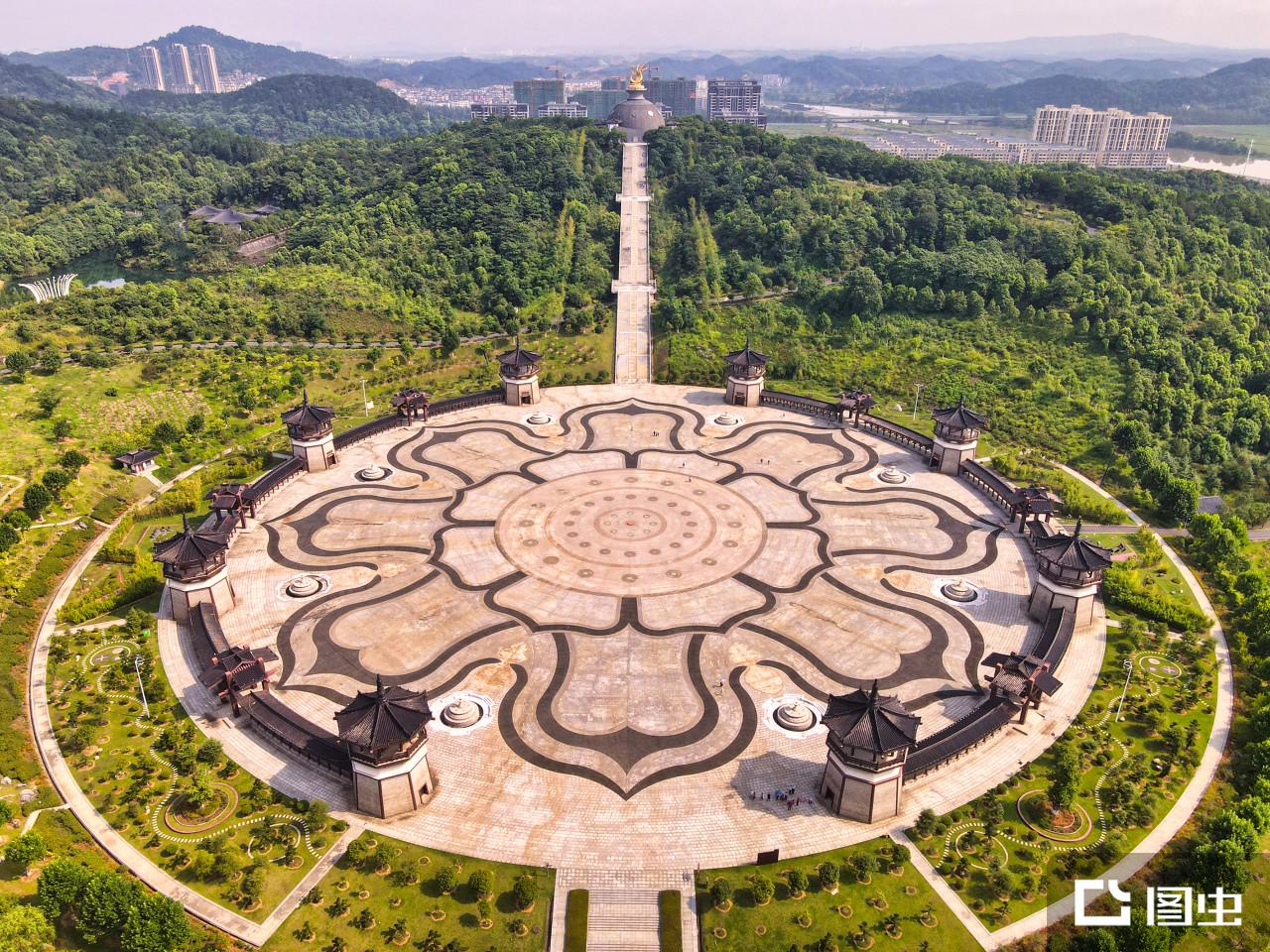 A scenic view of Yichun Jingxian Jiashi Zongci