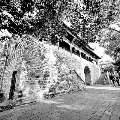 Yichun Yuanzhou Qiaolou: Explore the Rich History and Stunning Scenery of Jiangxi