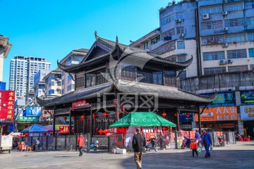 A scenic view of Yichun Yuanzhou Qiaolou