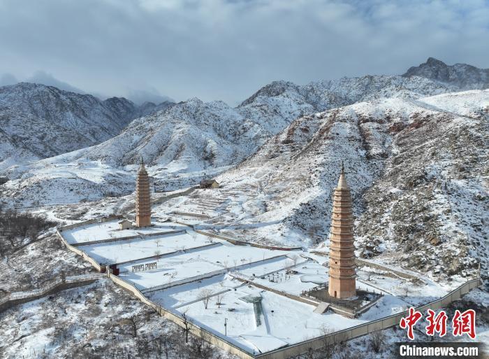 Unveiling the Mystique of Yinchuan Baisikou Shuangta: A Traveler’s Guide