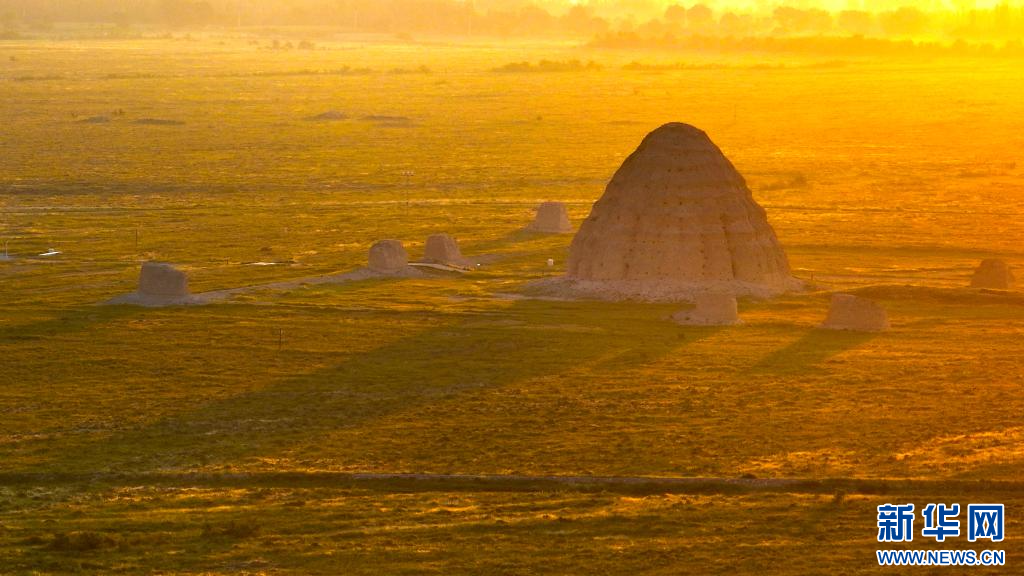 A scenic view of Yinchuan Xixialing