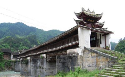 A scenic view of Yiyang Yaozilun Chunqiu Muqun