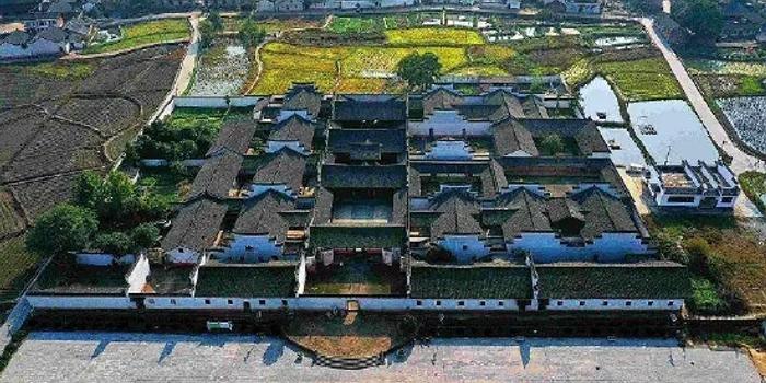 A scenic view of Yongzhou Lianxi Guli Gujianzhuqun