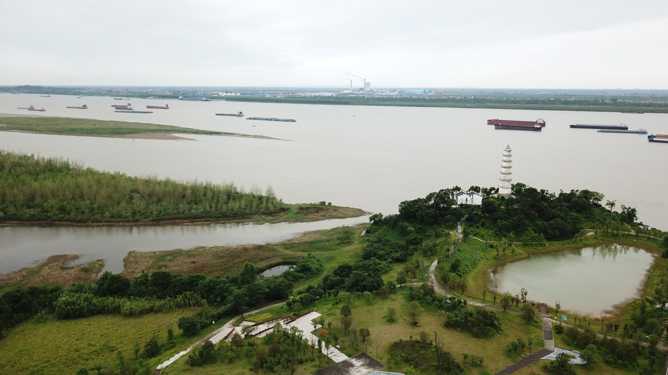 A scenic view of Yueyang Yuezhouguan