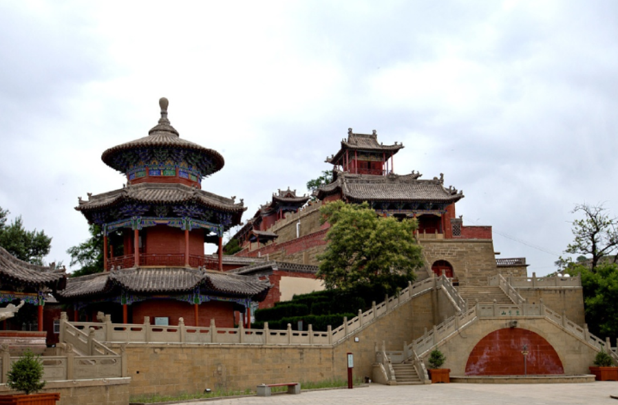 A scenic view of Yulin Panlongshan Ancient Buildings