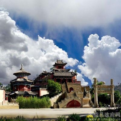 A scenic view of Yulin Panlongshan Ancient Buildings